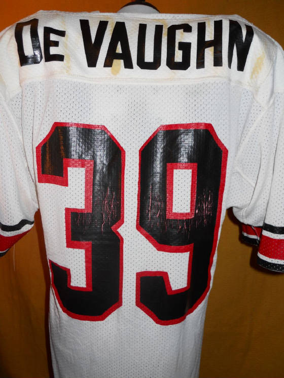 DeVaughnJersey/85devaughn04.jpg